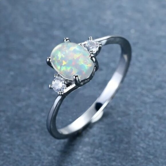 Silver‎ Opal Ring - Picture 1 of 3